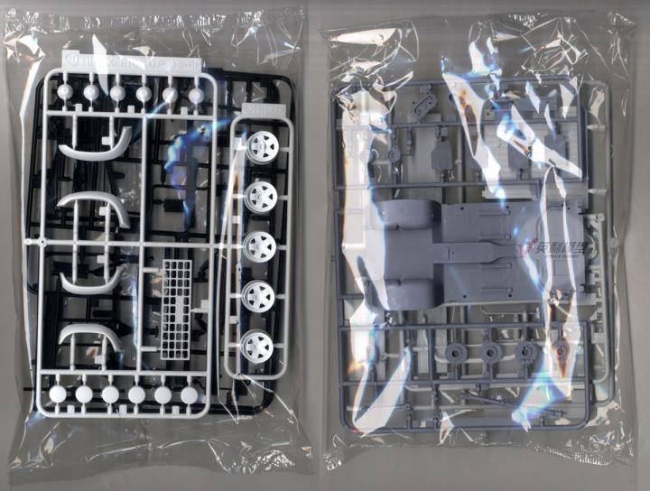 Aoshima 06217 1/24 LN107 Hilux - огляд і ціна Model Kit Nissan Skyline