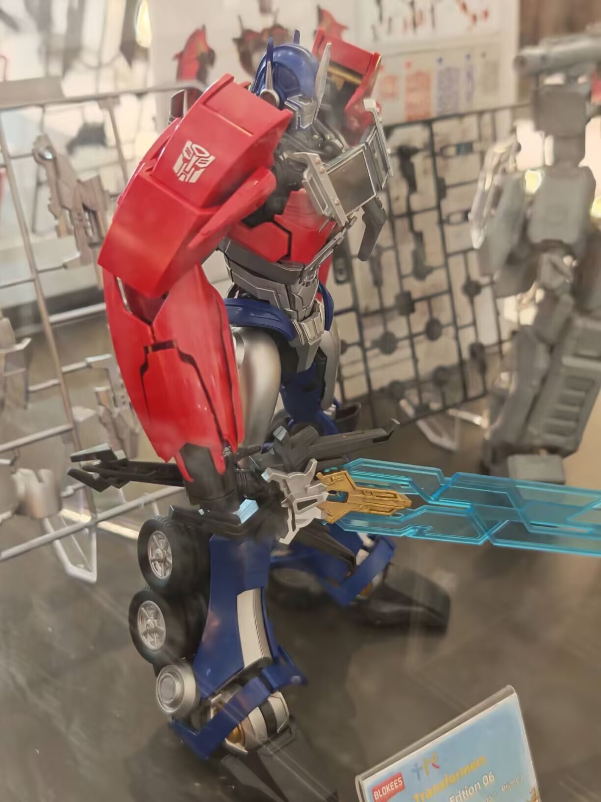 Blokees Transformers Optimus P - огляд і ціна Model Kit Japan