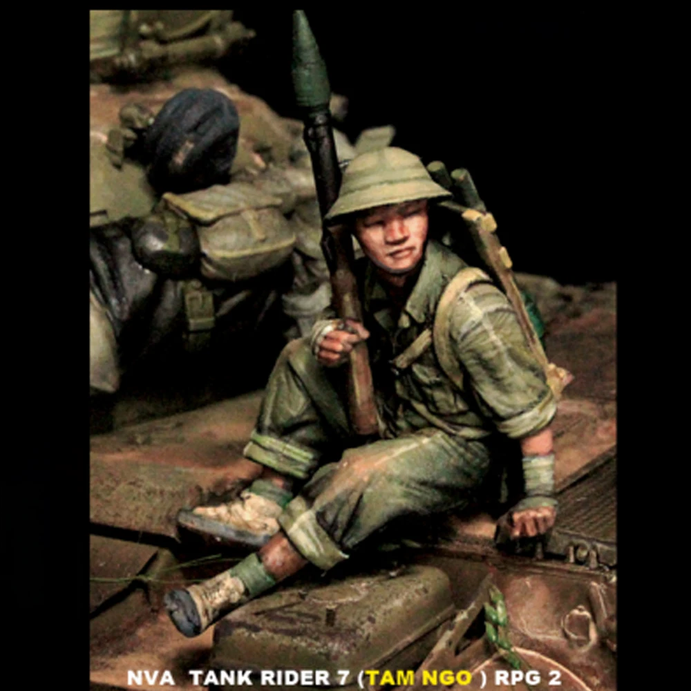 1/35 NVA Tank RIDER 7, RPD 2,  - огляд і ціна Model Kit Figures