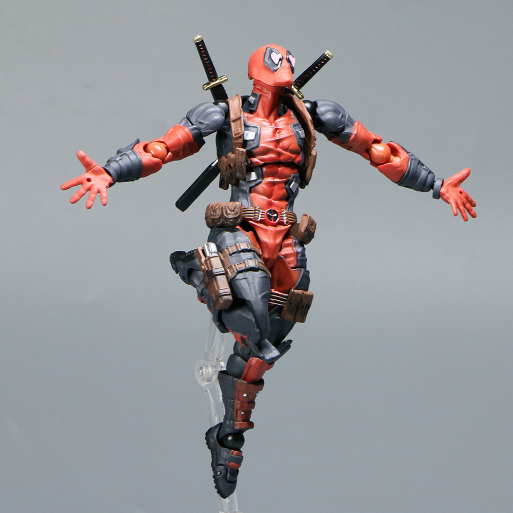 Amazing Yamaguchi Deadpool 2.0 - огляд і ціна Model Kit Batman