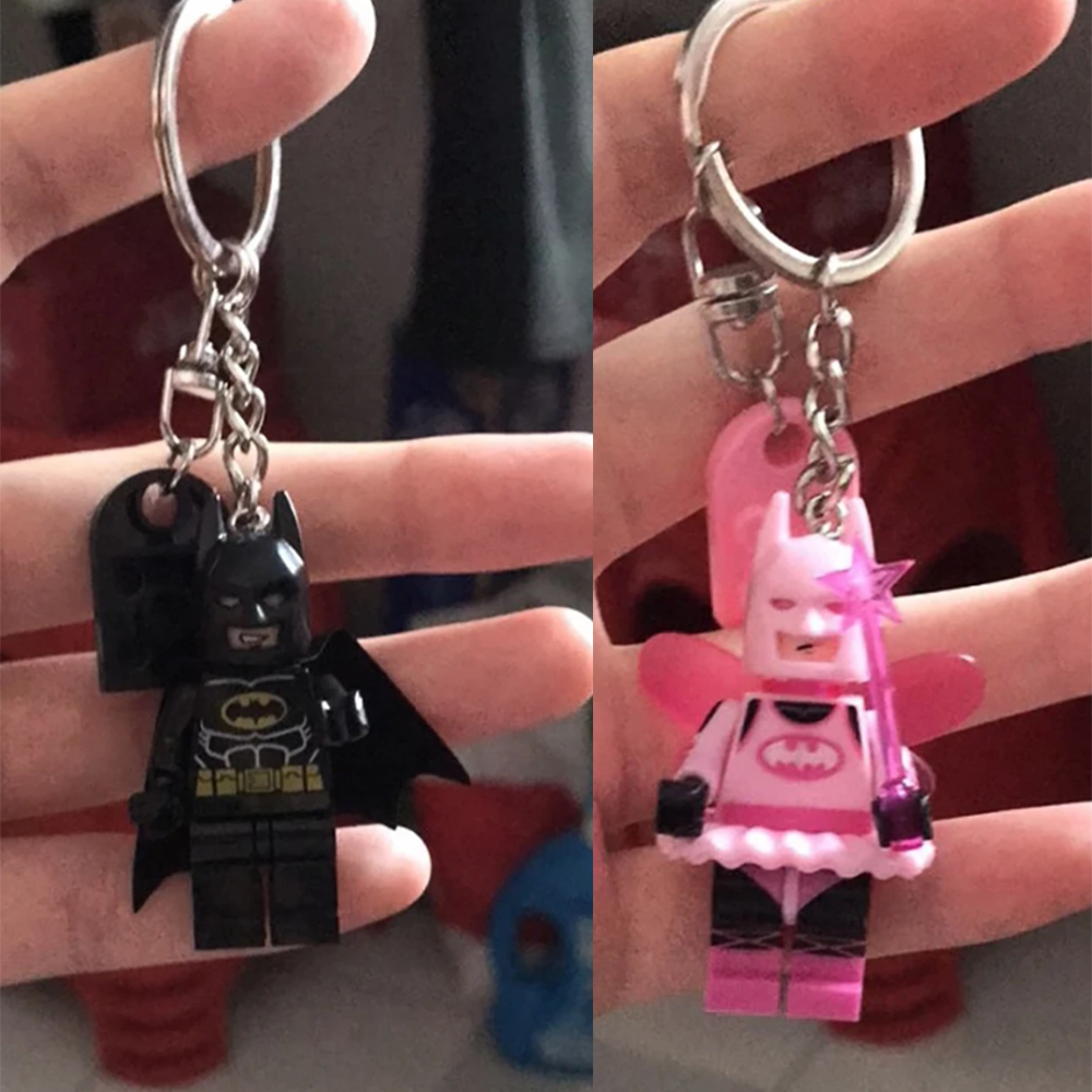 Matching Couple Keychains: Bla - огляд і ціна Model Kit Batman