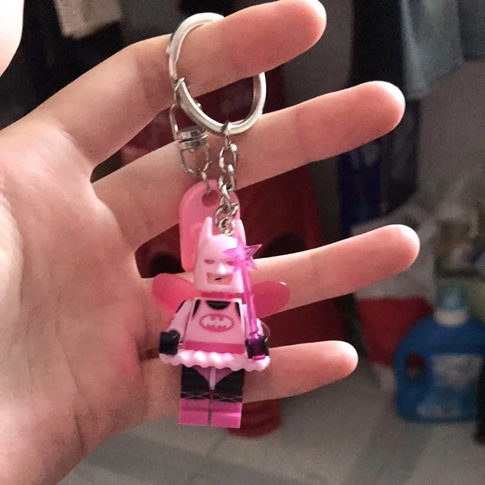 Matching Couple Keychains: Bla - огляд і ціна Model Kit Batman